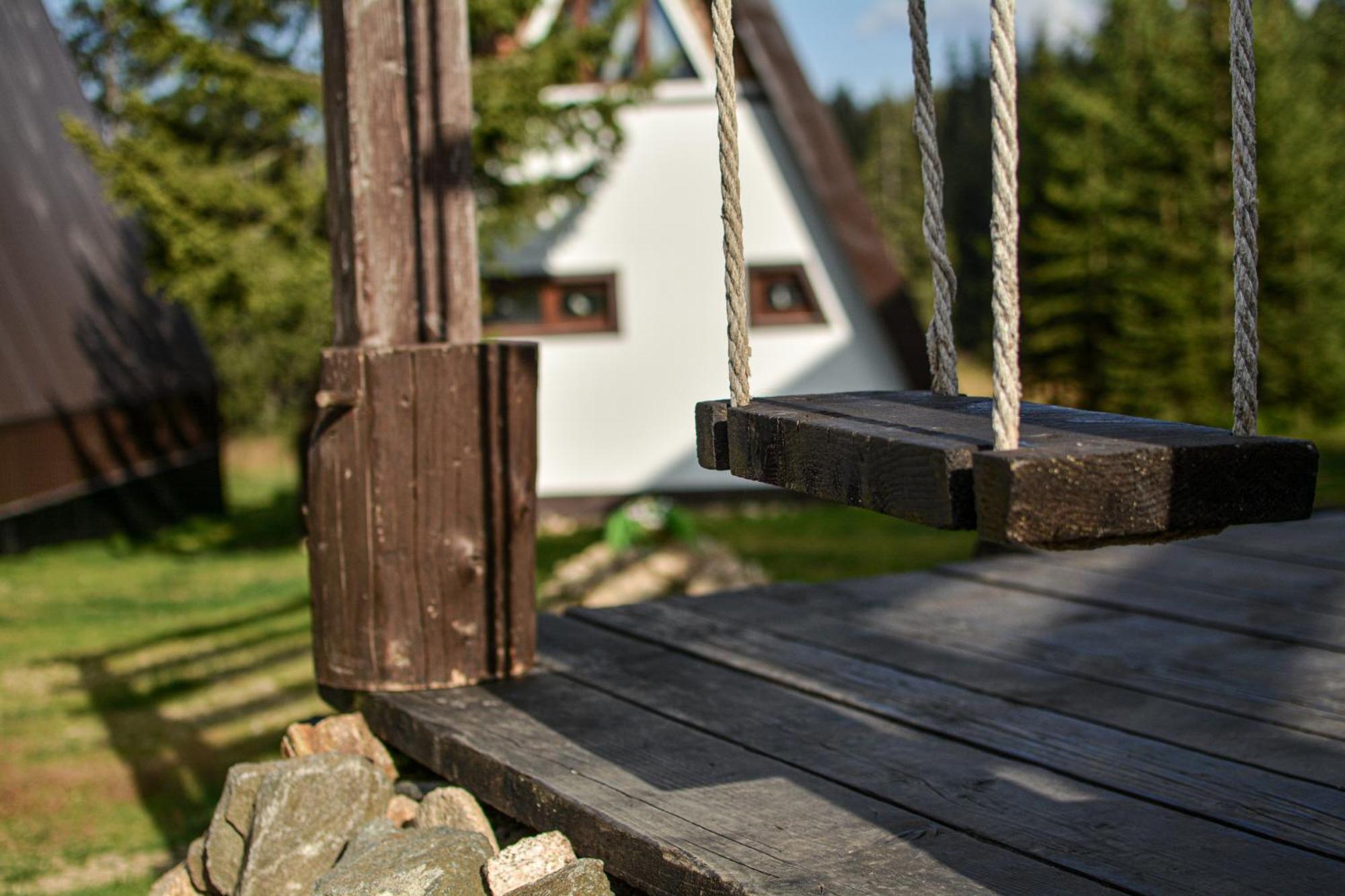 Cabanele Pasi Liberi Tău Bistra Exterior photo