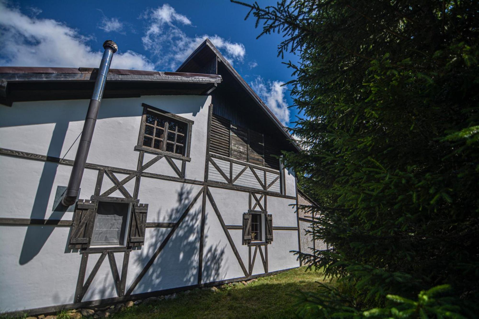 Cabanele Pasi Liberi Tău Bistra Exterior photo